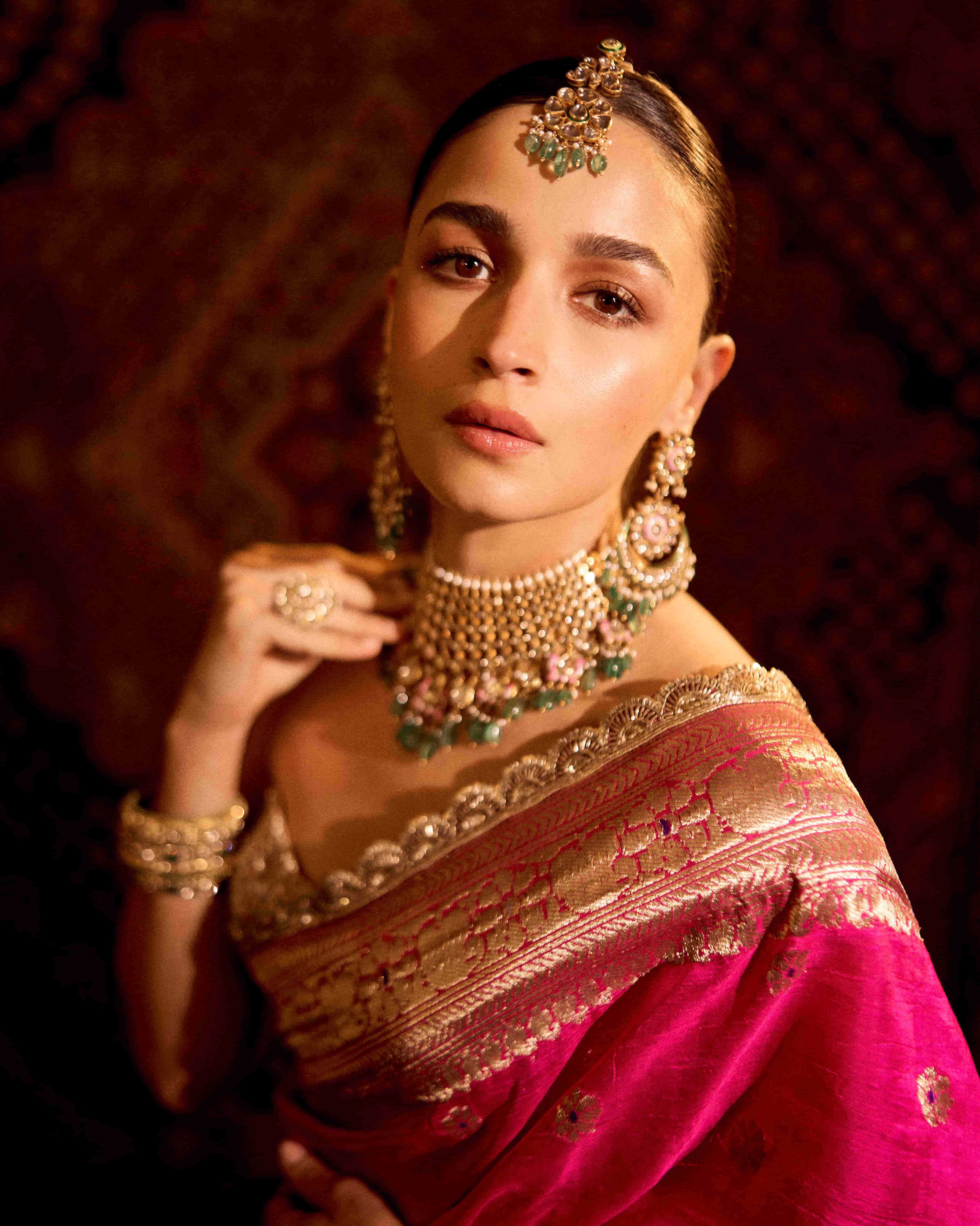 Alia bhatt wearing sunita shekhawat jewellery 